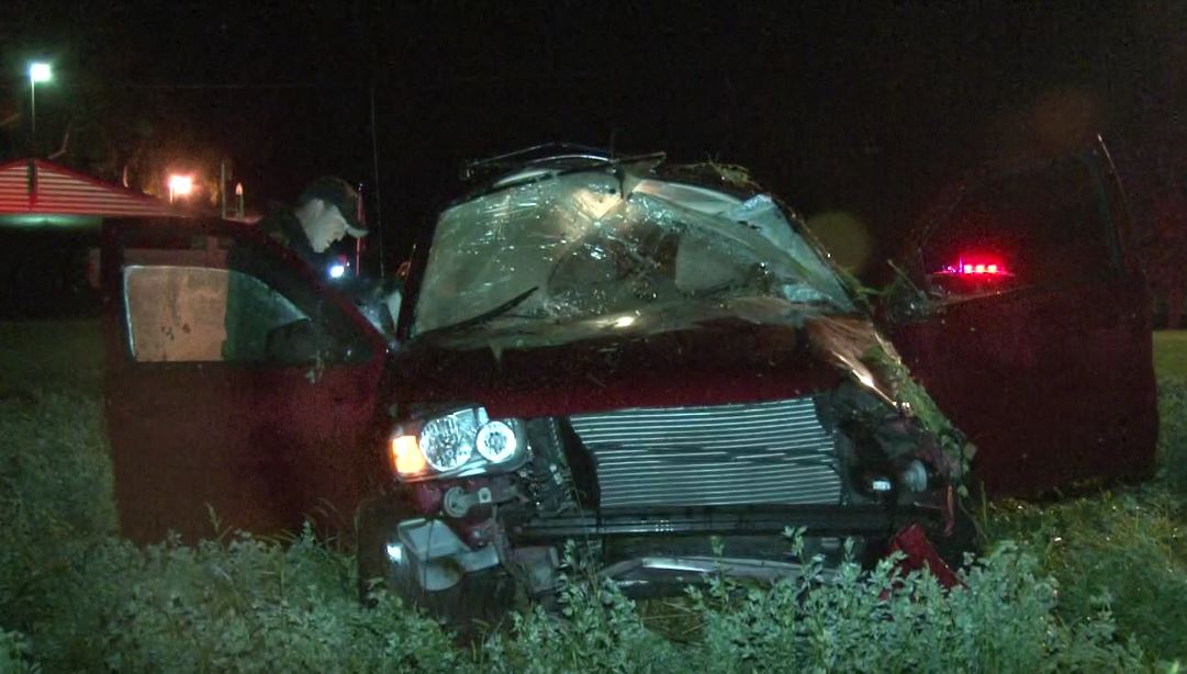 Man seriously injured in rollover crash in Darien